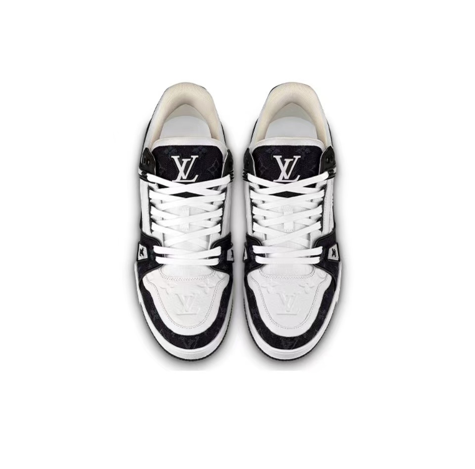 LOUIS VUITTON Trainer Black and White