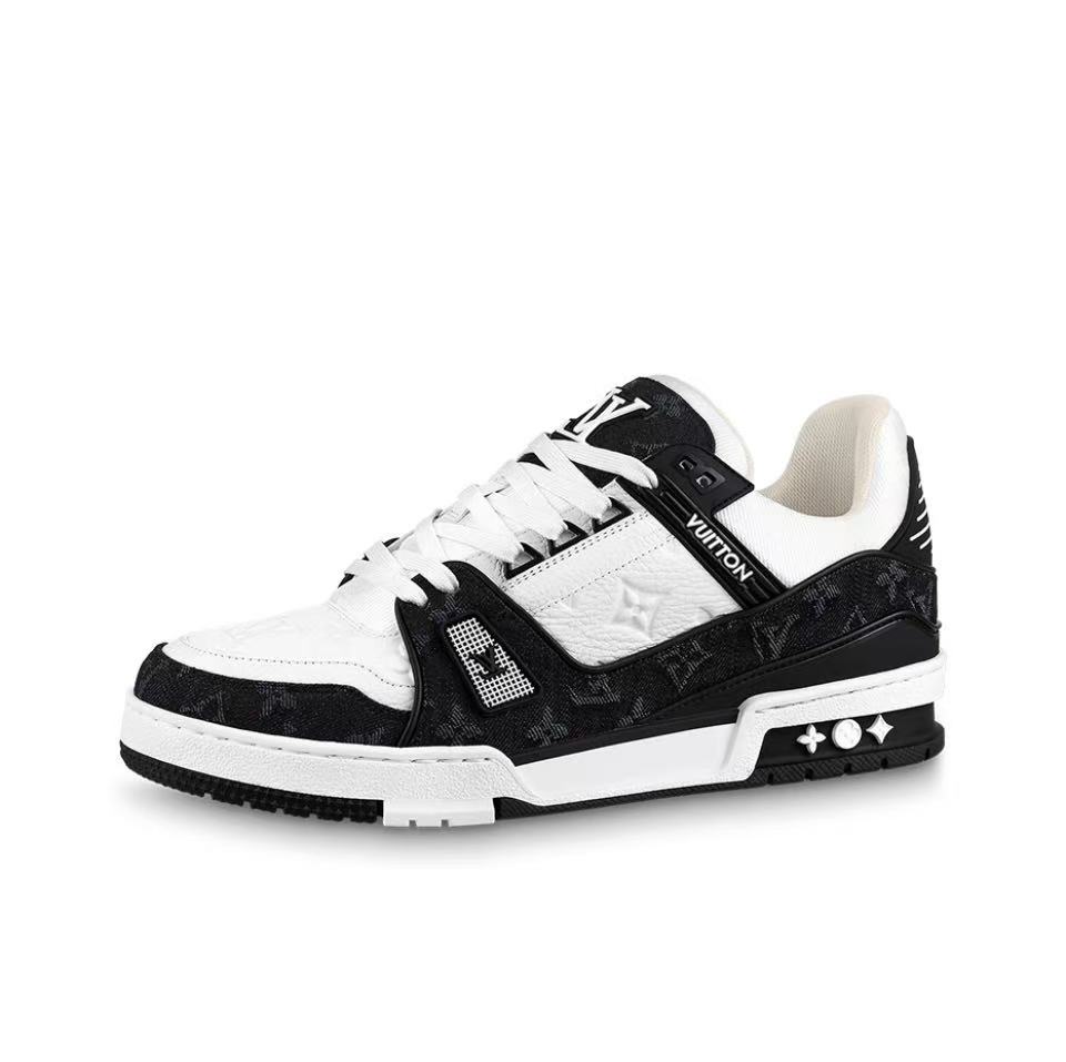 LOUIS VUITTON Trainer Black and White