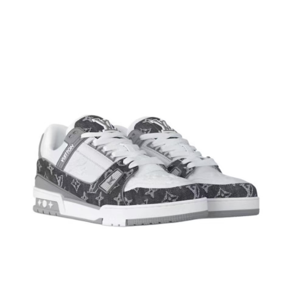 LOUIS VUITTON Trainer Gray and White